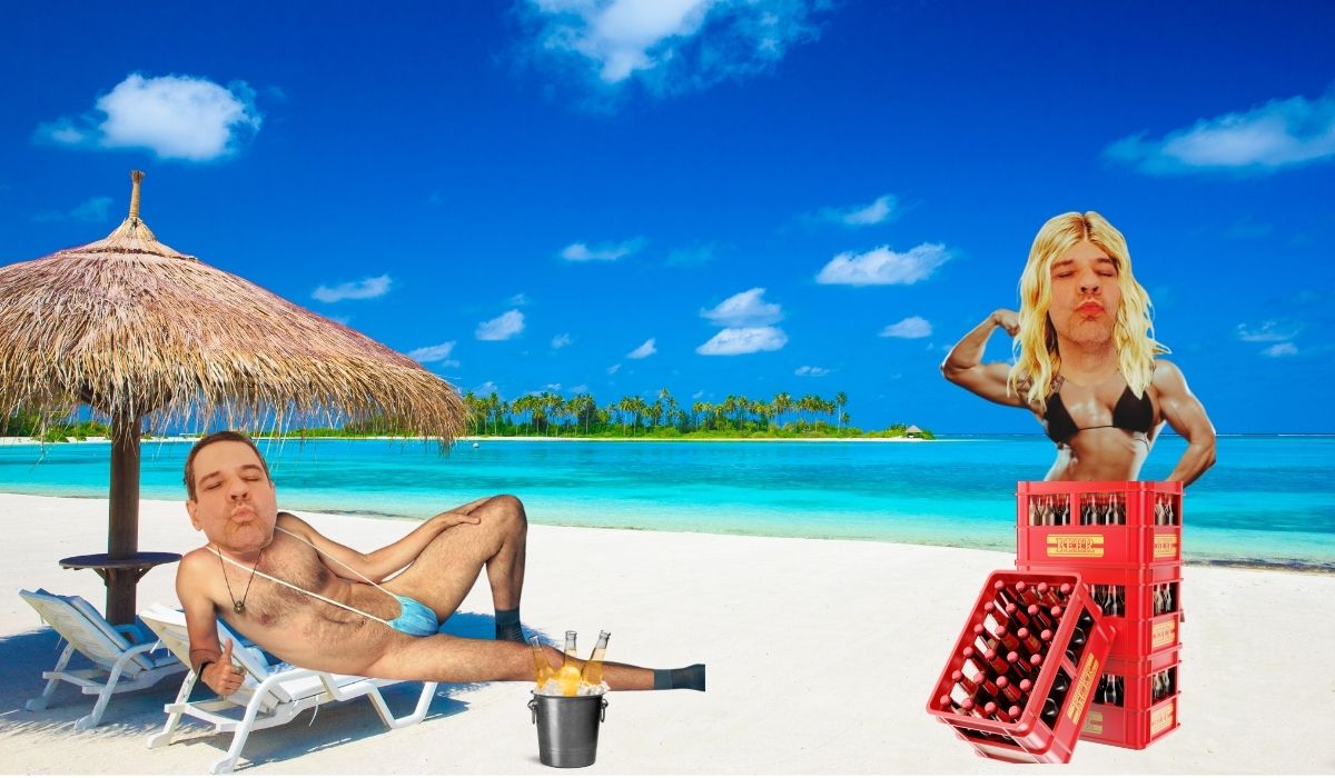 Montagem engraçada de um hom homem no corpo de mulher com cabelos loiros (blonde) em uma praia perto de várias cervejas